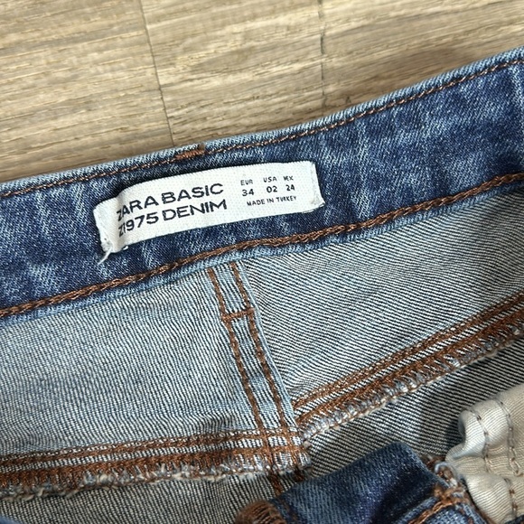 Zara Basic Z1975 Denim Women’s Mid-Rise Distressed Crop Straight Leg Jeans Sz 2 - Picture 4 of 12